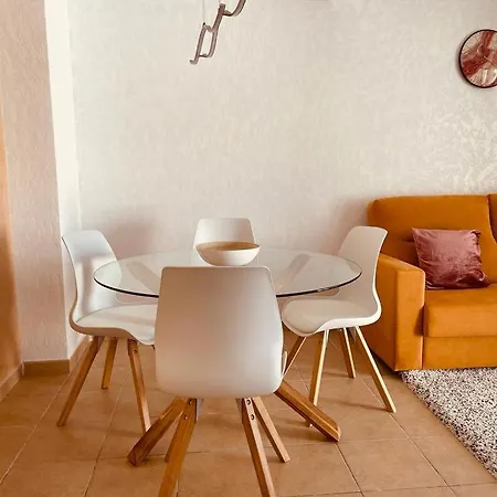 Апартаменти Modern Family Townhouse