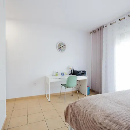 Modern Family Townhouse アパート