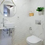 Modern Family Townhouse Апартаменти