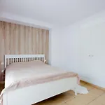 Modern Family Townhouse Апартаменти